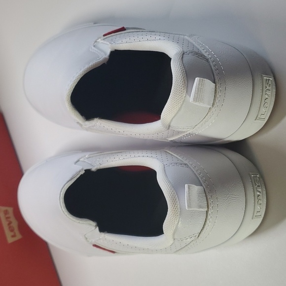 Levi's Shoes women's size 10 slip on perforated white mono flats Slip-on Nays - Picture 1 of 11